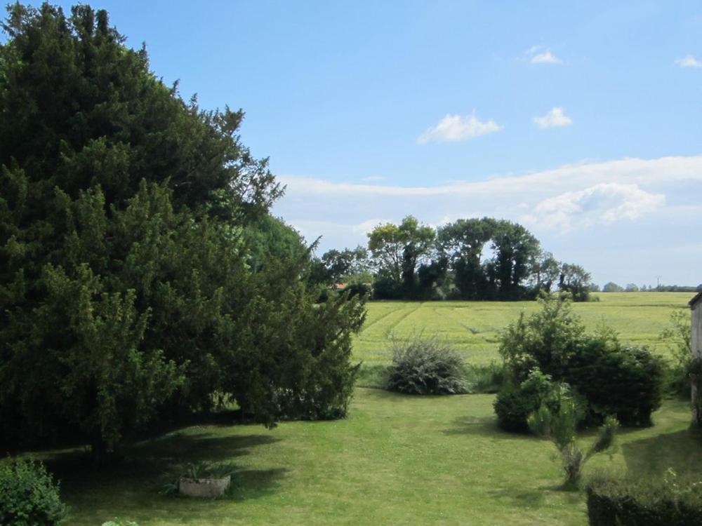 Les Cagouilles Bed & Breakfast Virson Exterior photo